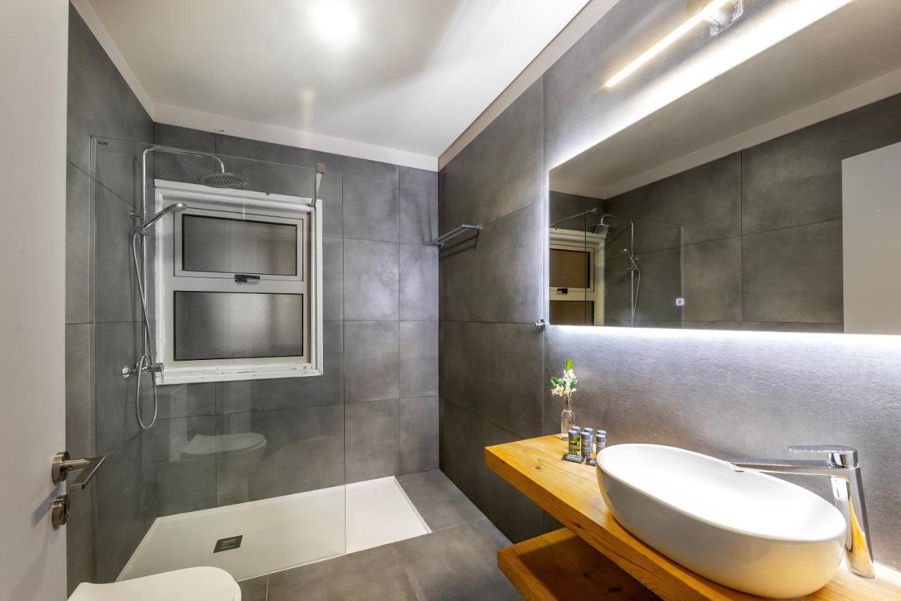 Mackenzie Beachfront Eftyhia Suite Lárnaka Kültér fotó